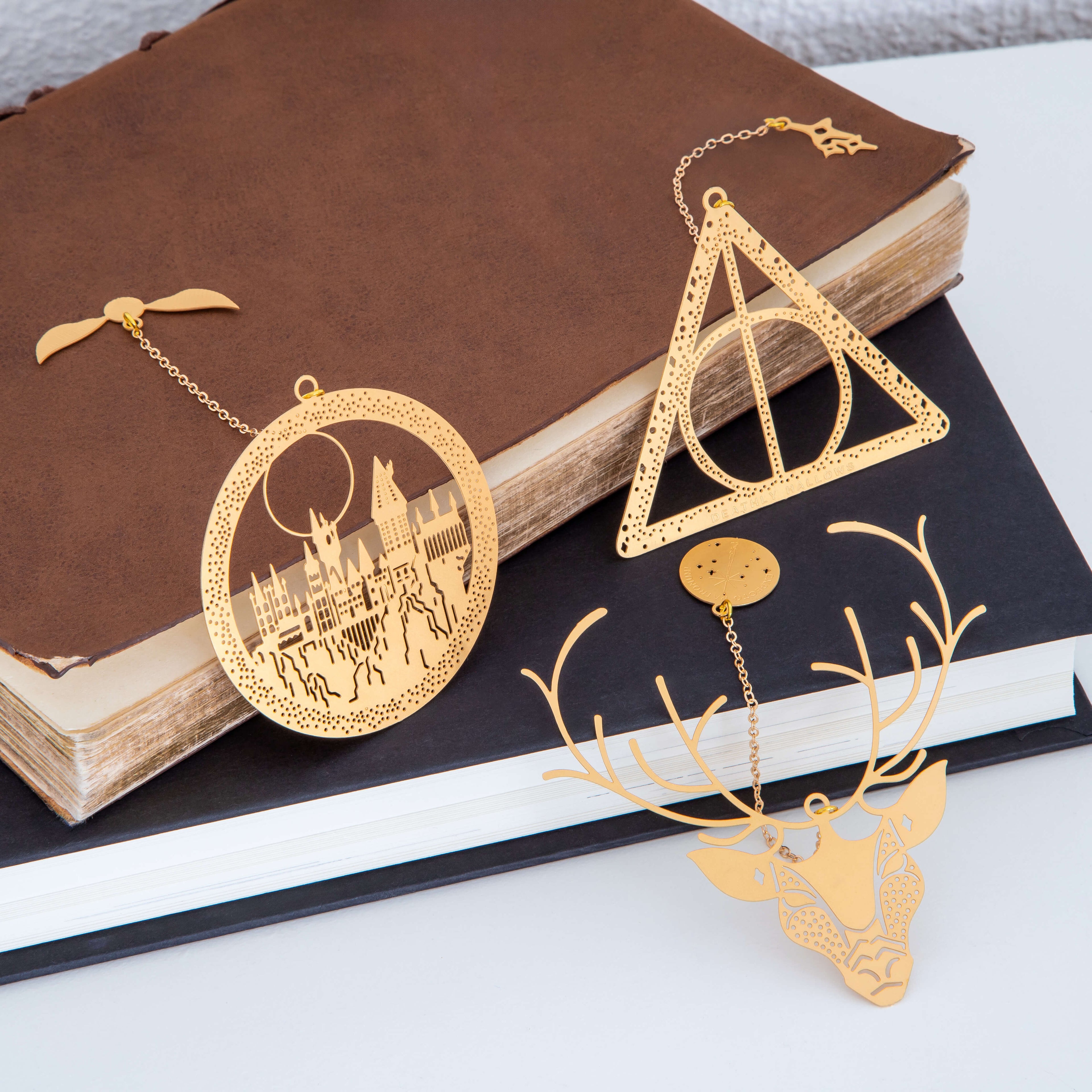 Harry Potter Gold Bookmark Hogwarts Castle