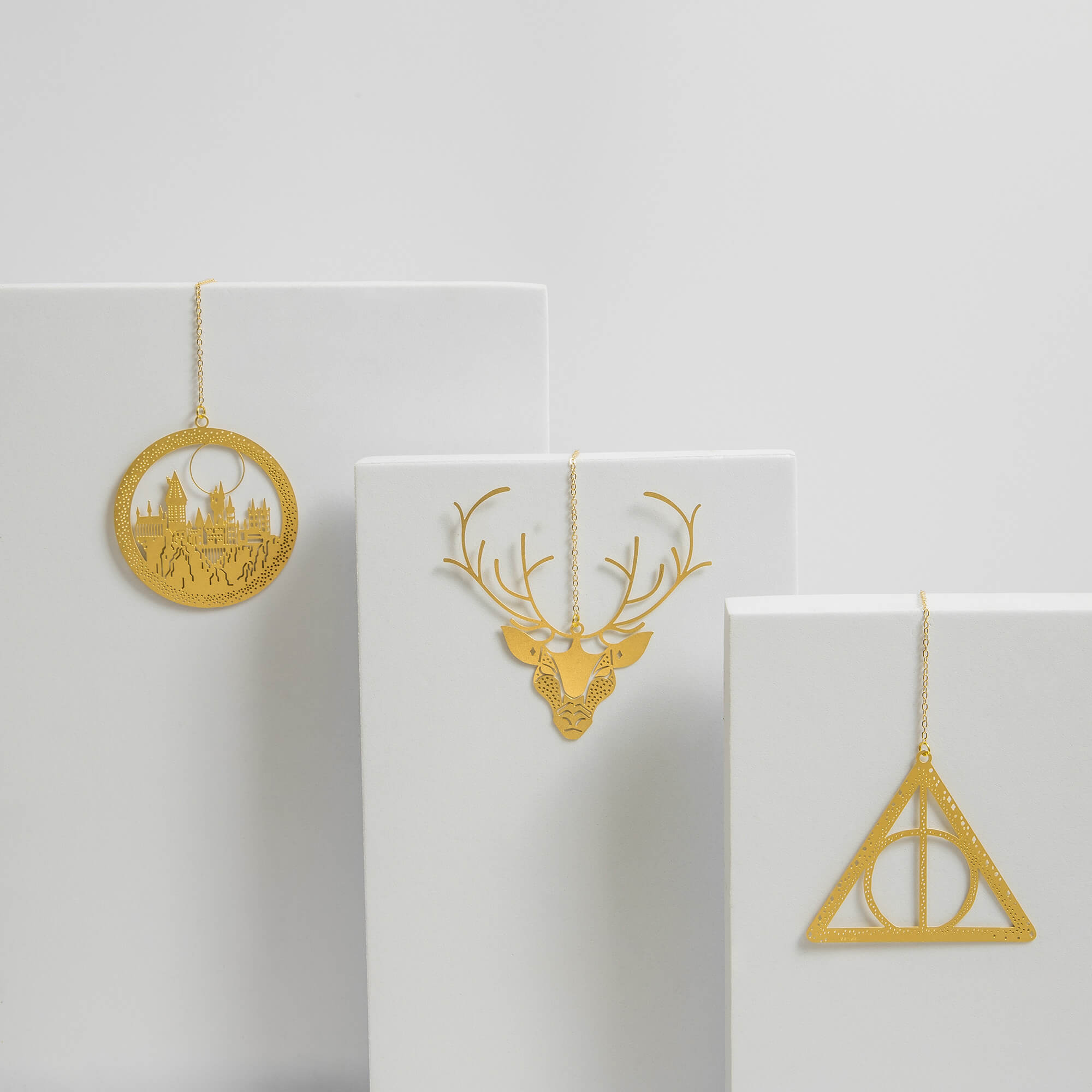 Harry Potter Gold Bookmark Hogwarts Castle