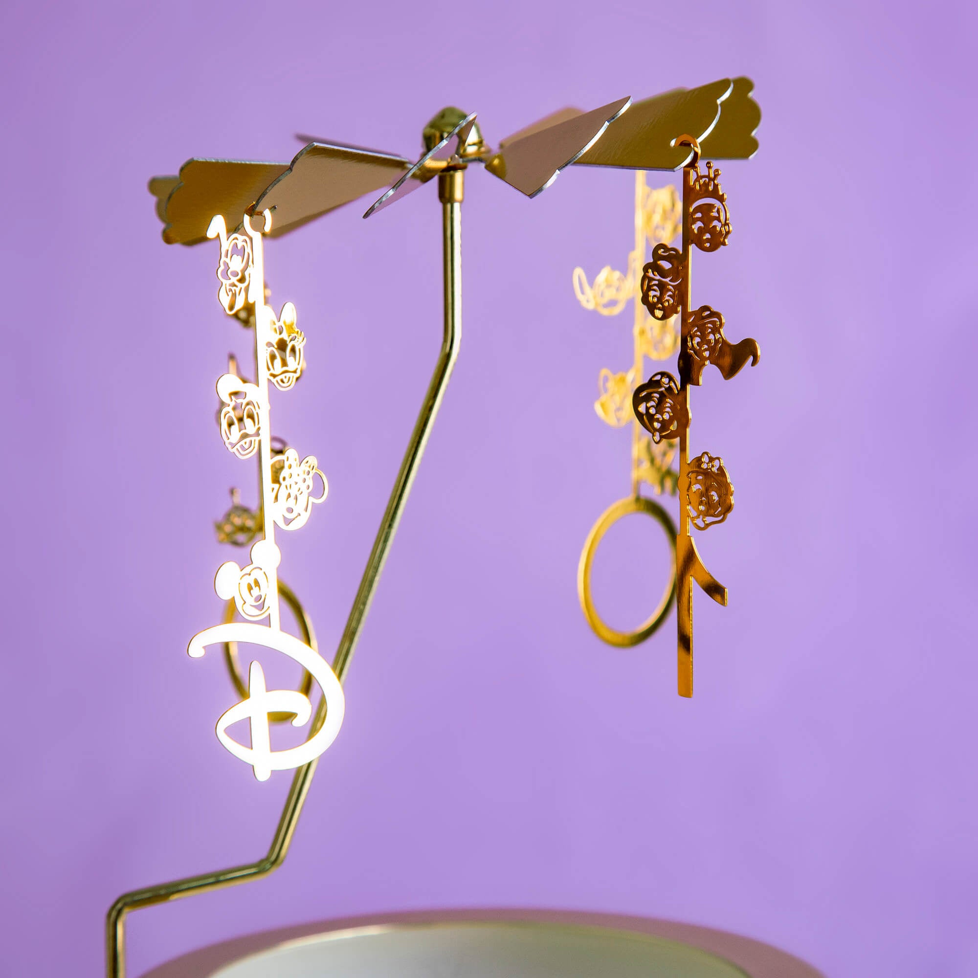Disney Candle and Carousel D100