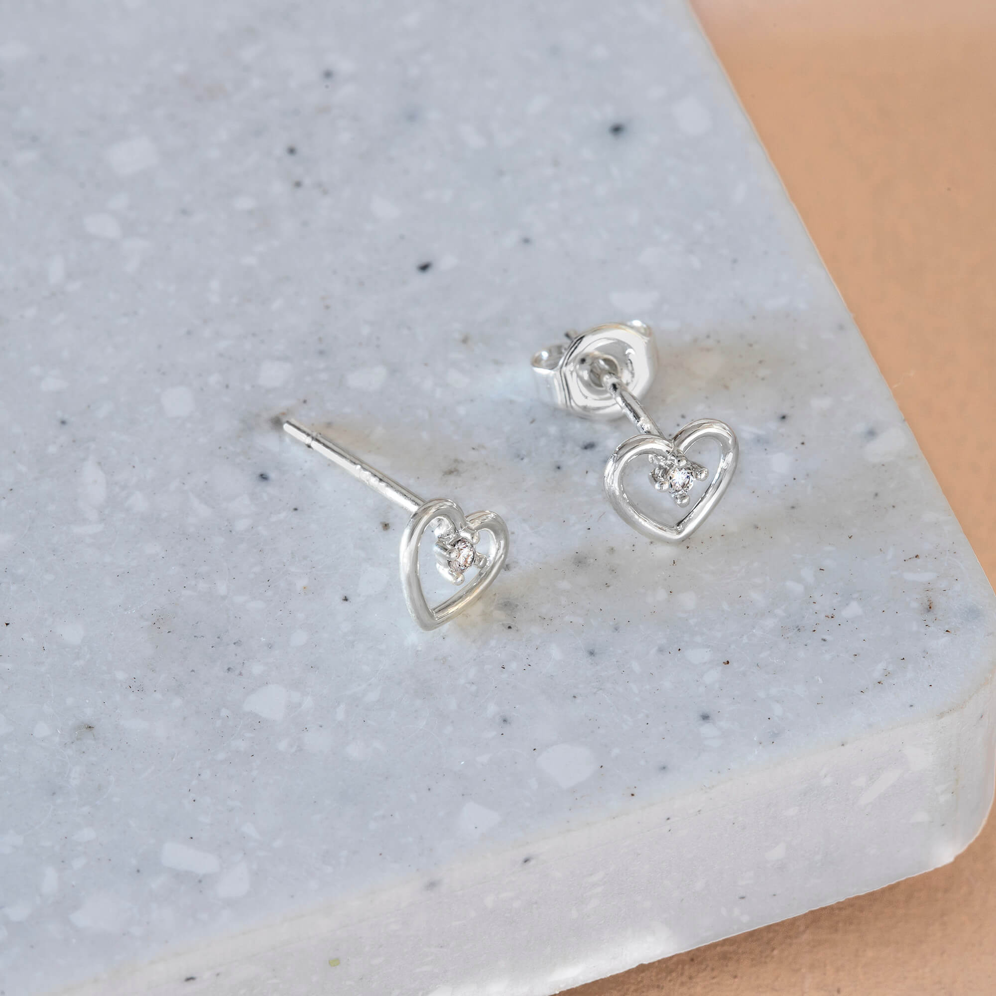 Earring Diamante Center Heart