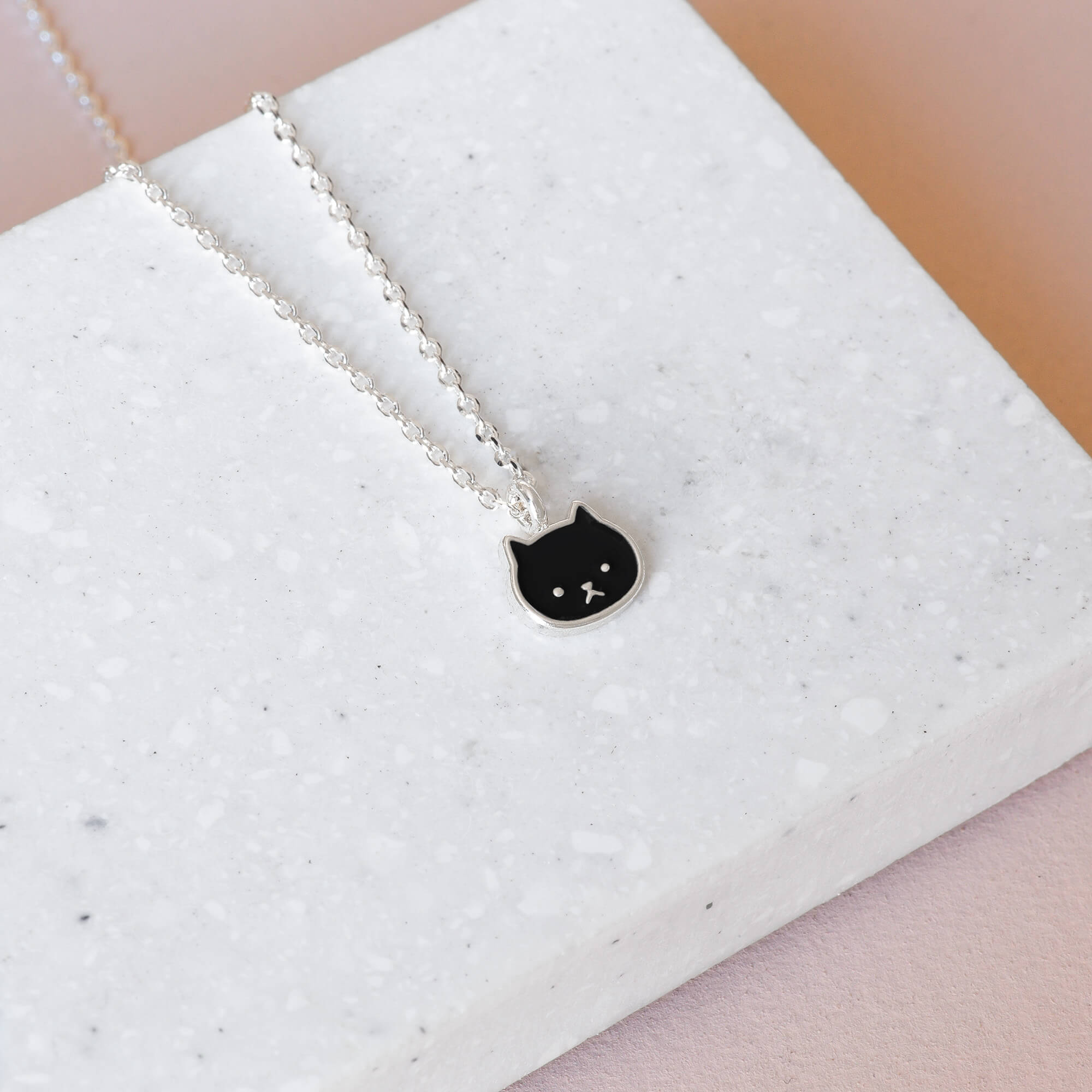 Necklace Epoxy Cat Face Black