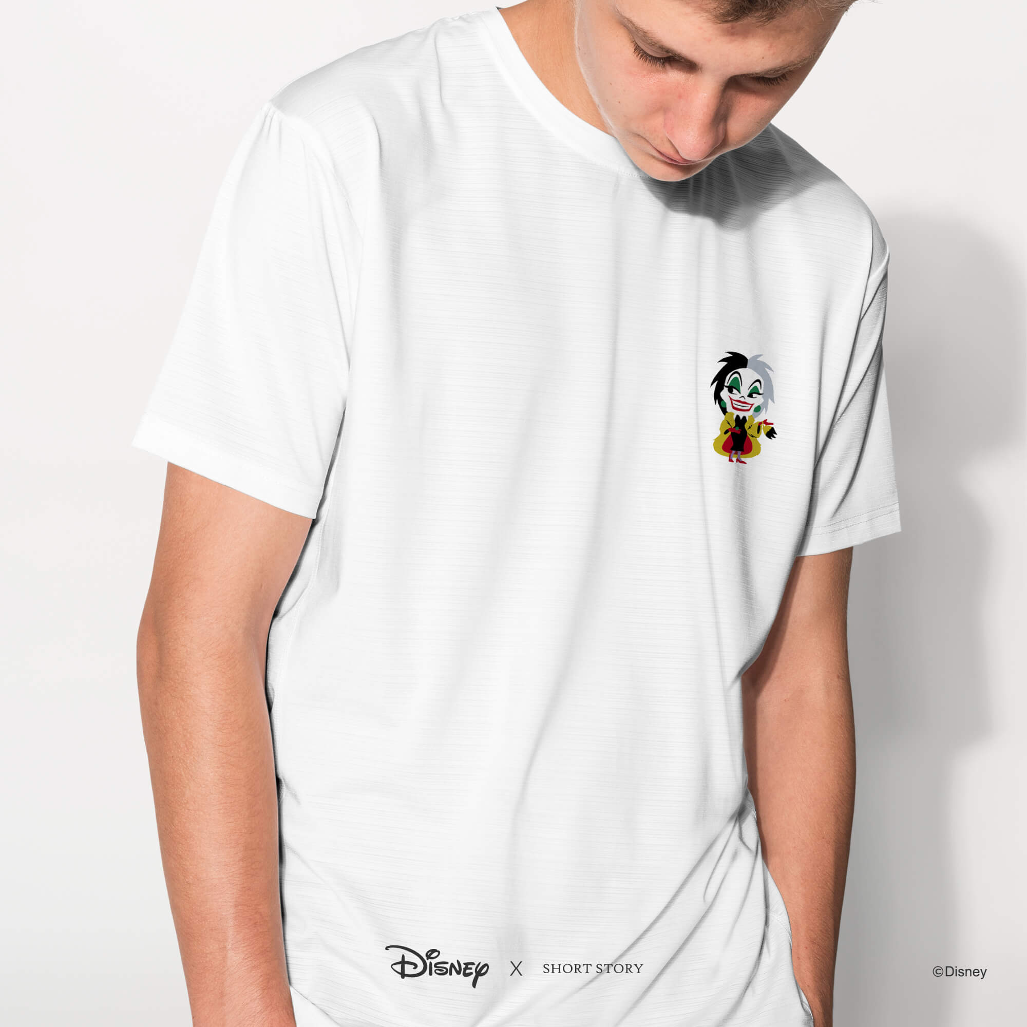 T-Shirt Embroidery Villains Cruella