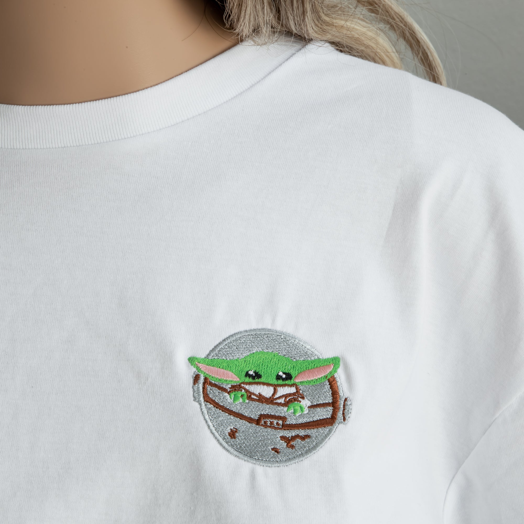 T-Shirt Embroidery Star Wars Grogu™