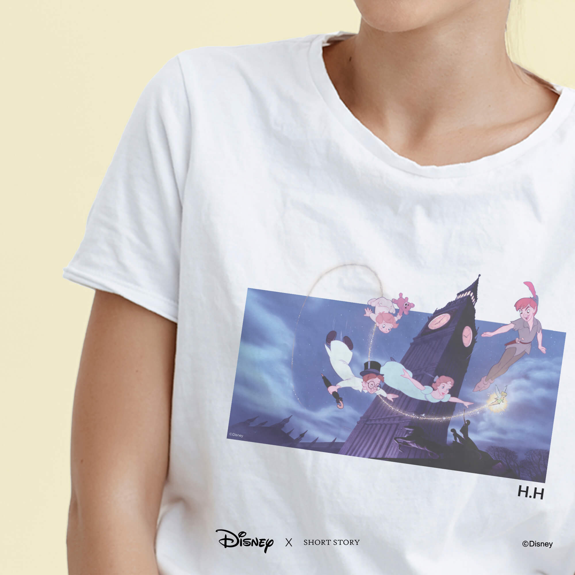 T-Shirt Print Tinker Bell Flying Over The Sky Scene