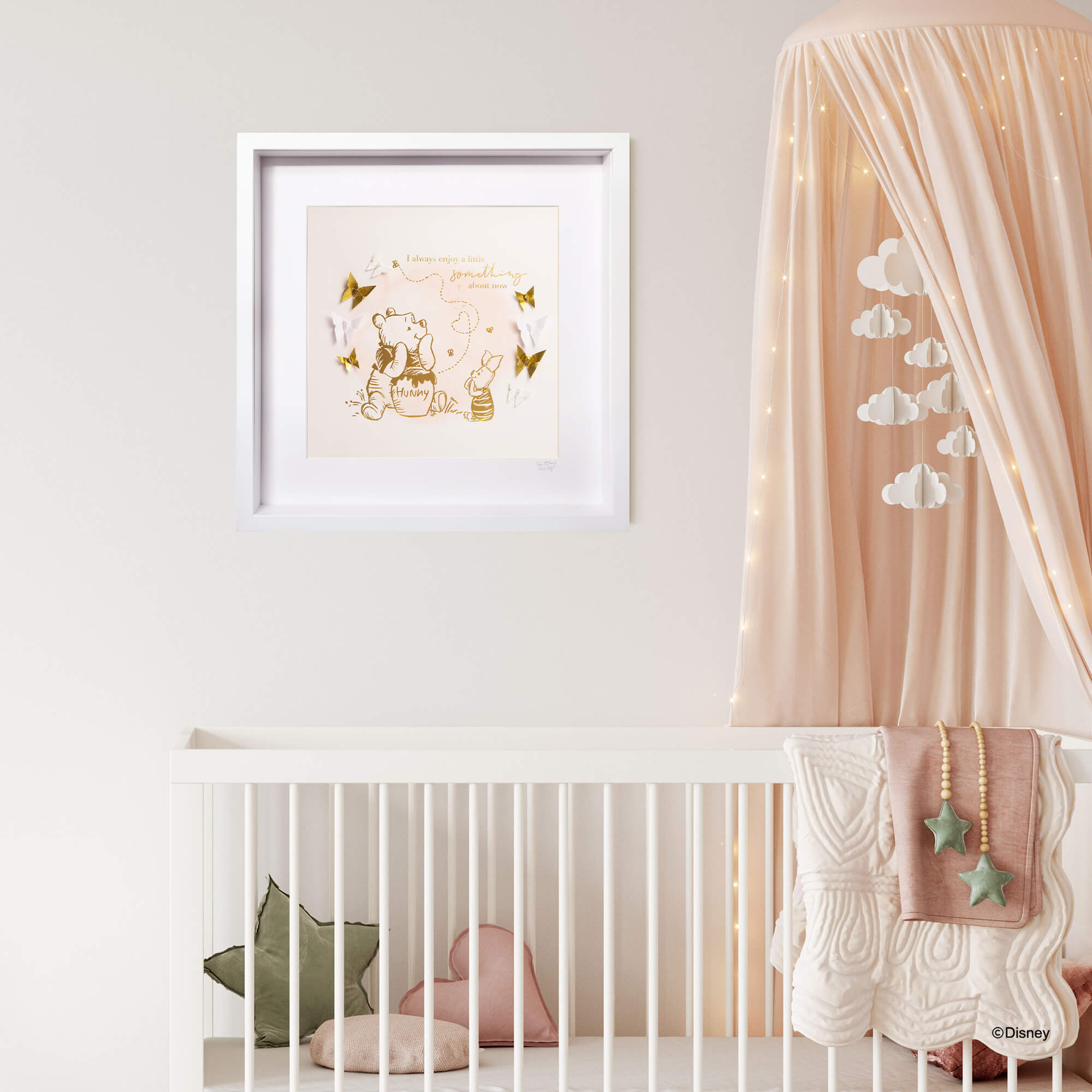 Disney White Frame Pooh & Piglet Enjoy Something