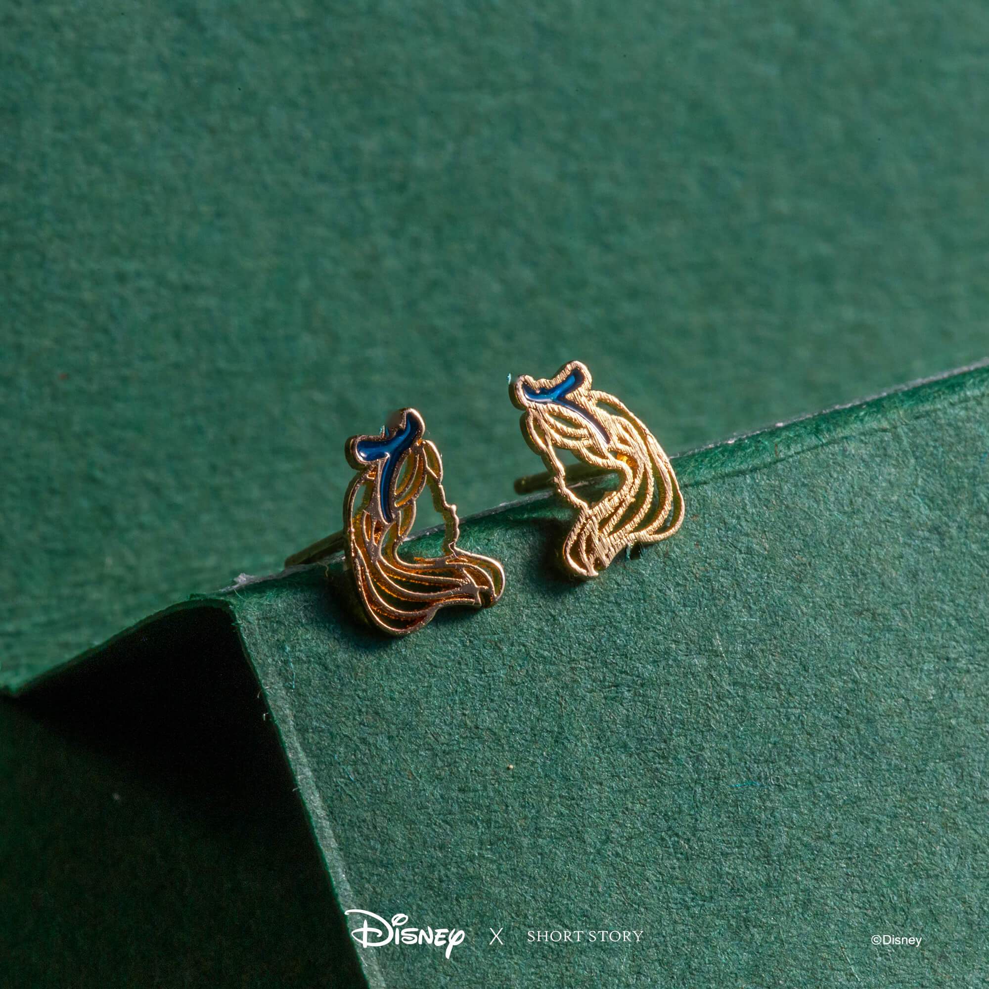 Disney Earring Epoxy Alice