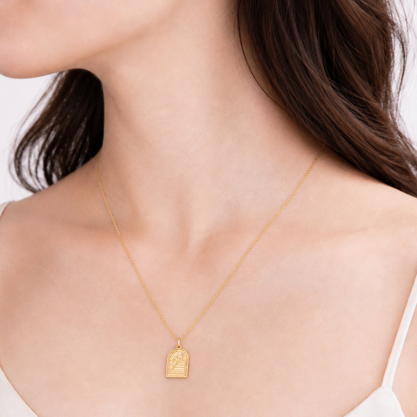 Harry Potter Necklace Medallion Hidden Staircase