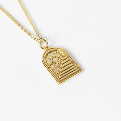Harry Potter Necklace Medallion Hidden Staircase