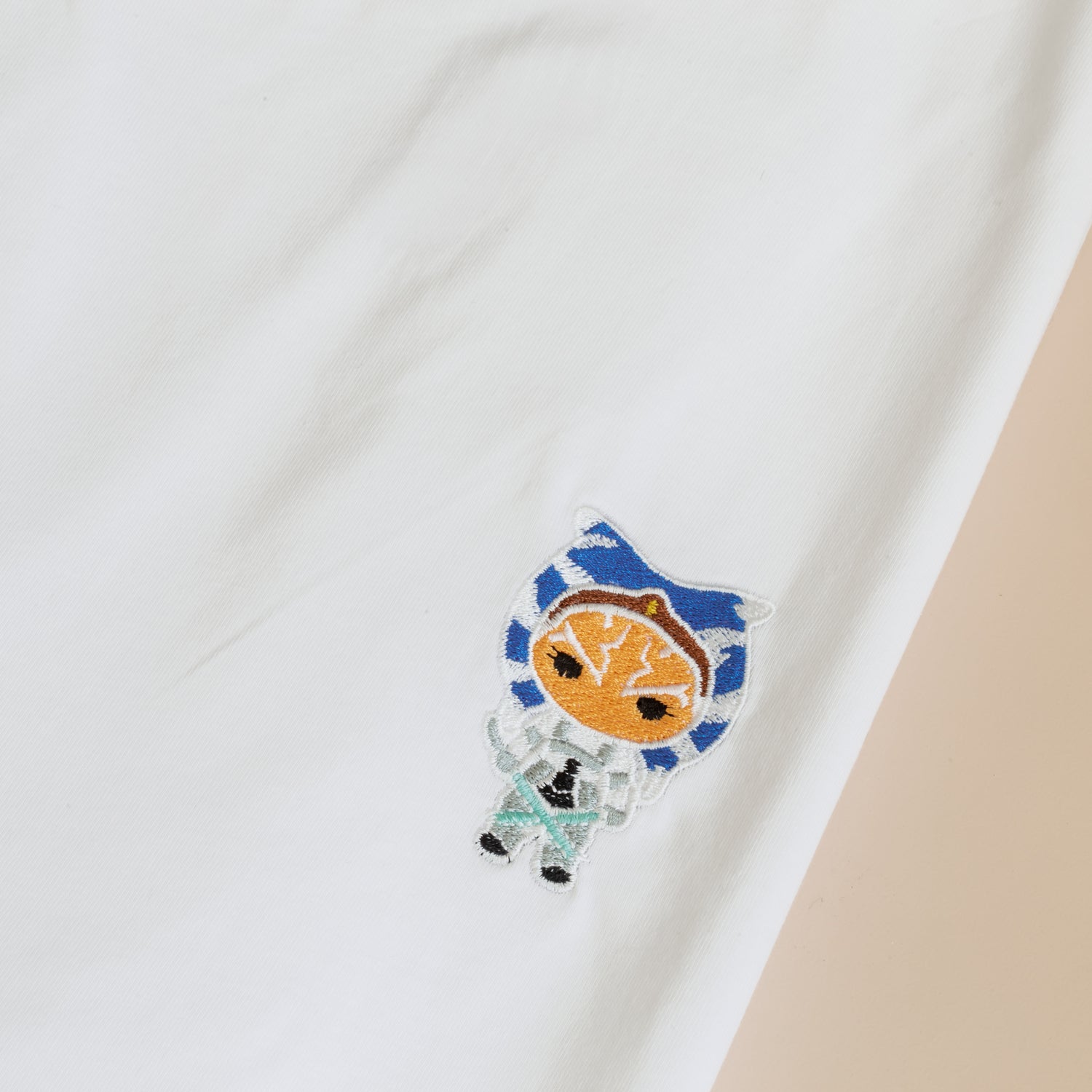 T-Shirt Embroidery Star Wars Ahsoka Tano™