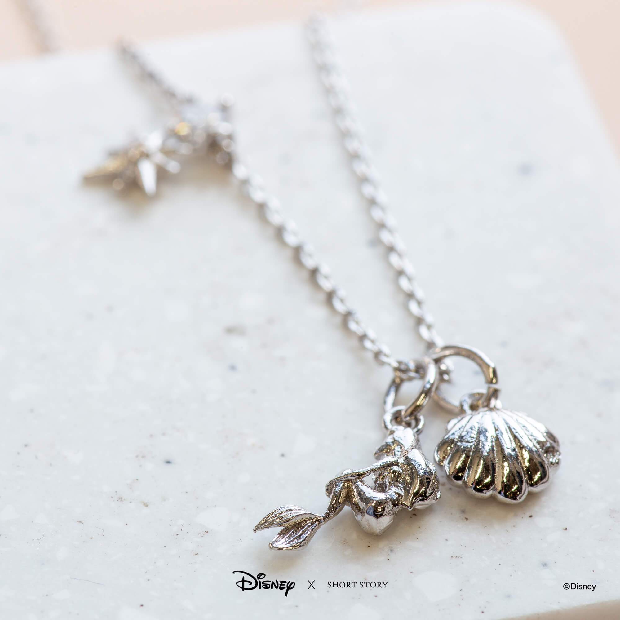 Disney Necklace Charm Diamante Clam
