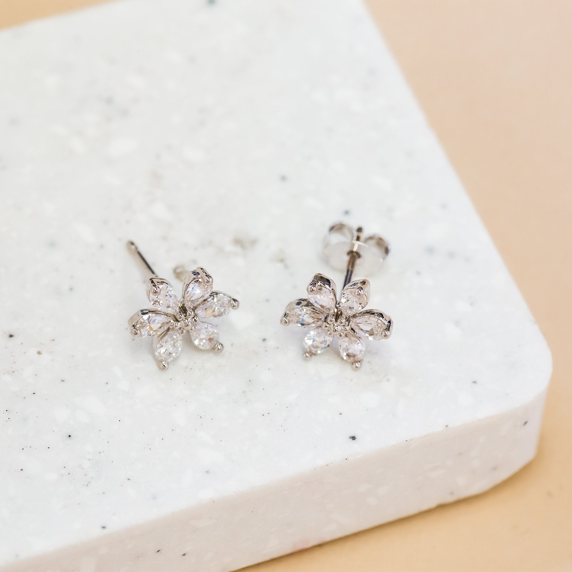 Earring Diamante Lily