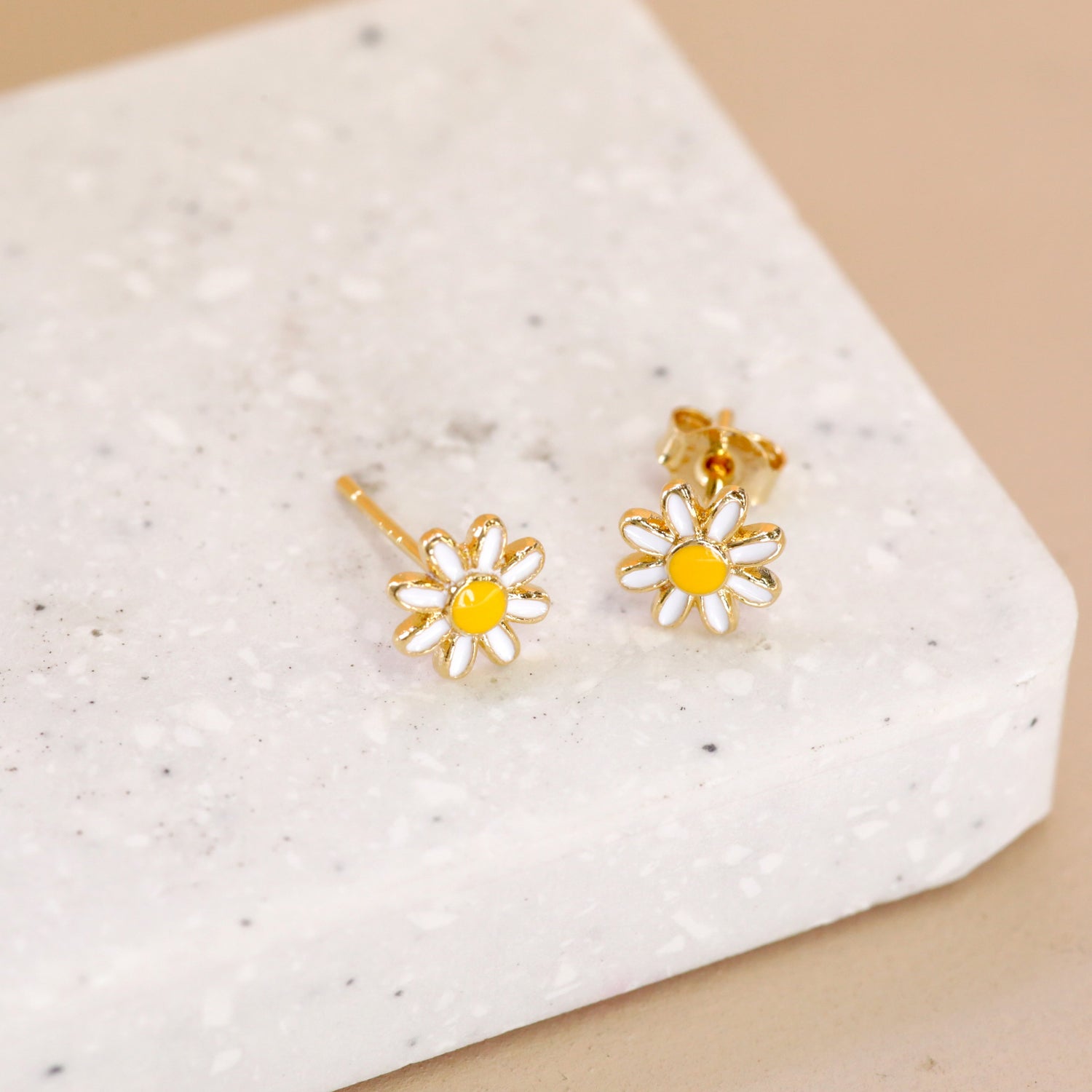 Earring Epoxy Daisy